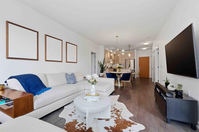 409 - 123 1st Street W