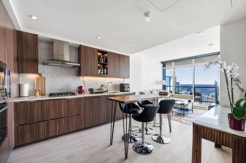 4720 Lougheed Highway #3201, Burnaby, British Columbia