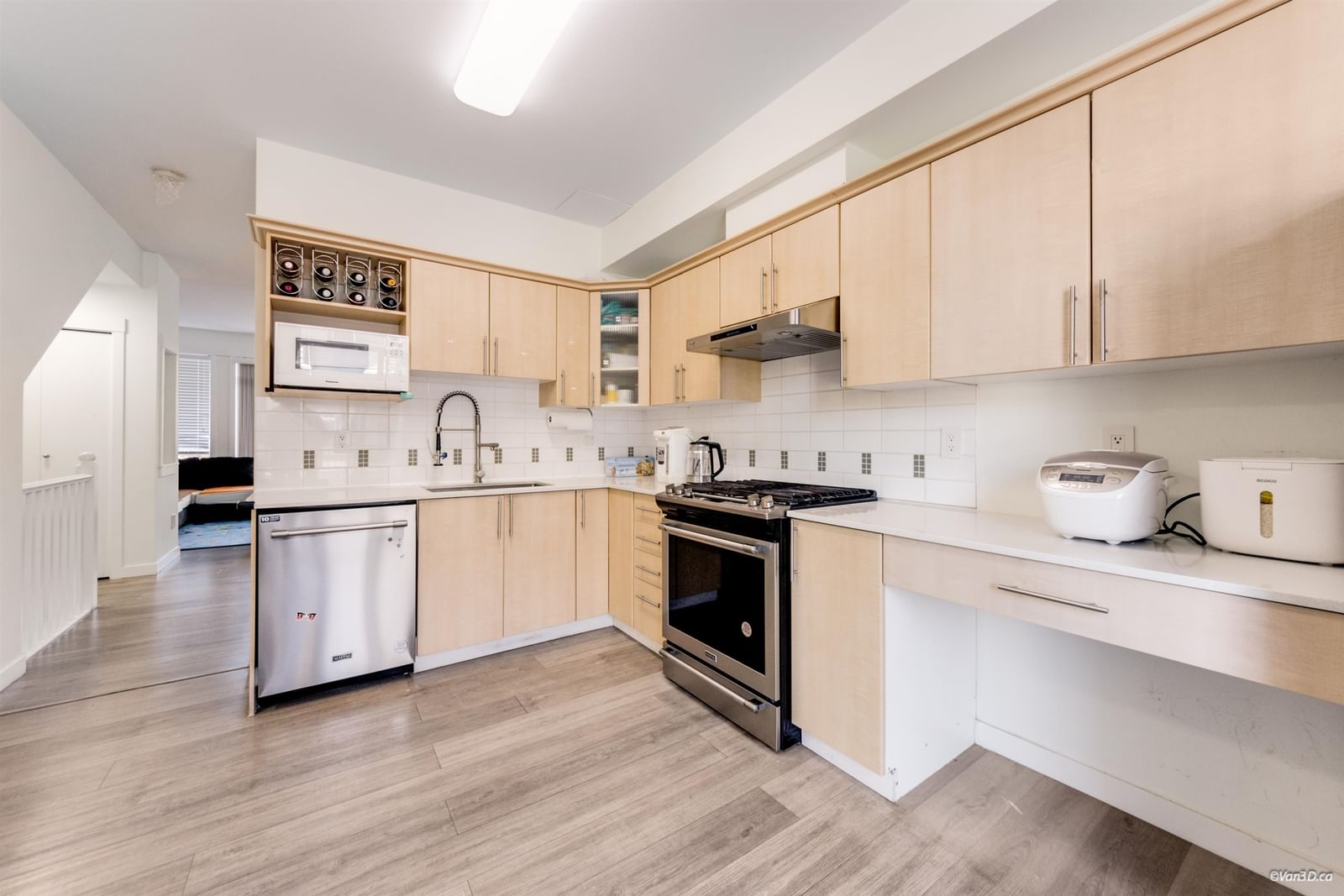 Listing Image 13