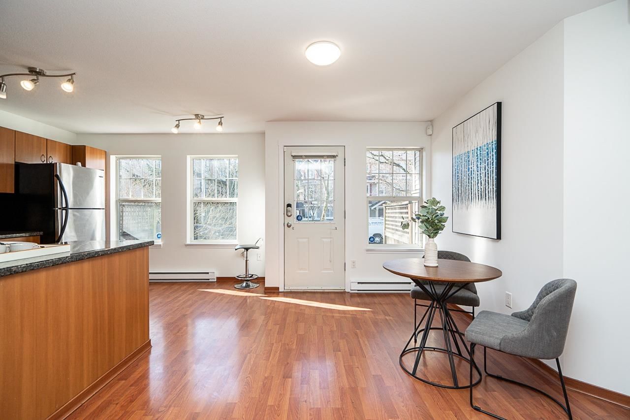 Listing Image 8