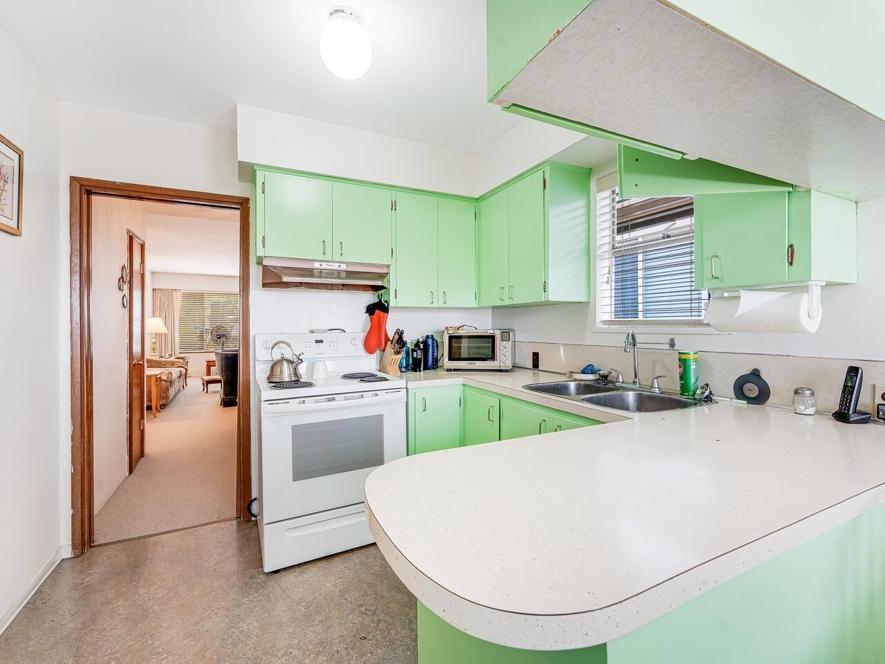 Listing Image 14
