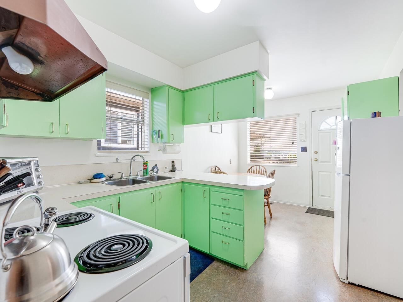 Listing Image 16