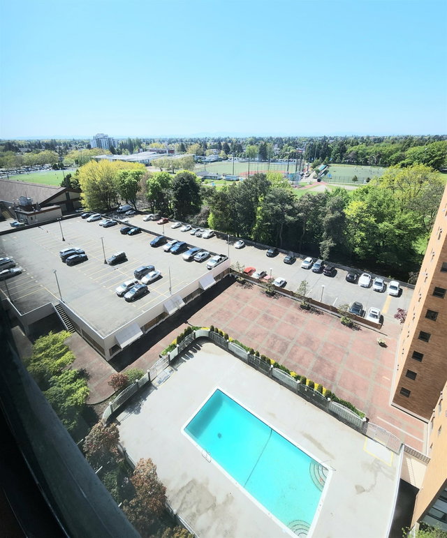 1305 - 6631 Minoru Boulevard