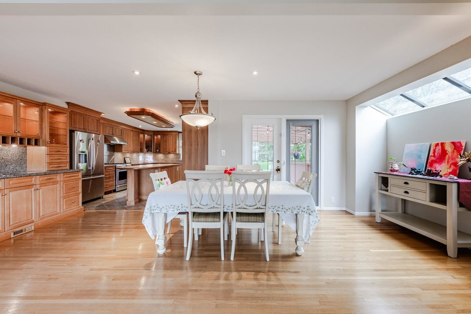 Listing Image 10