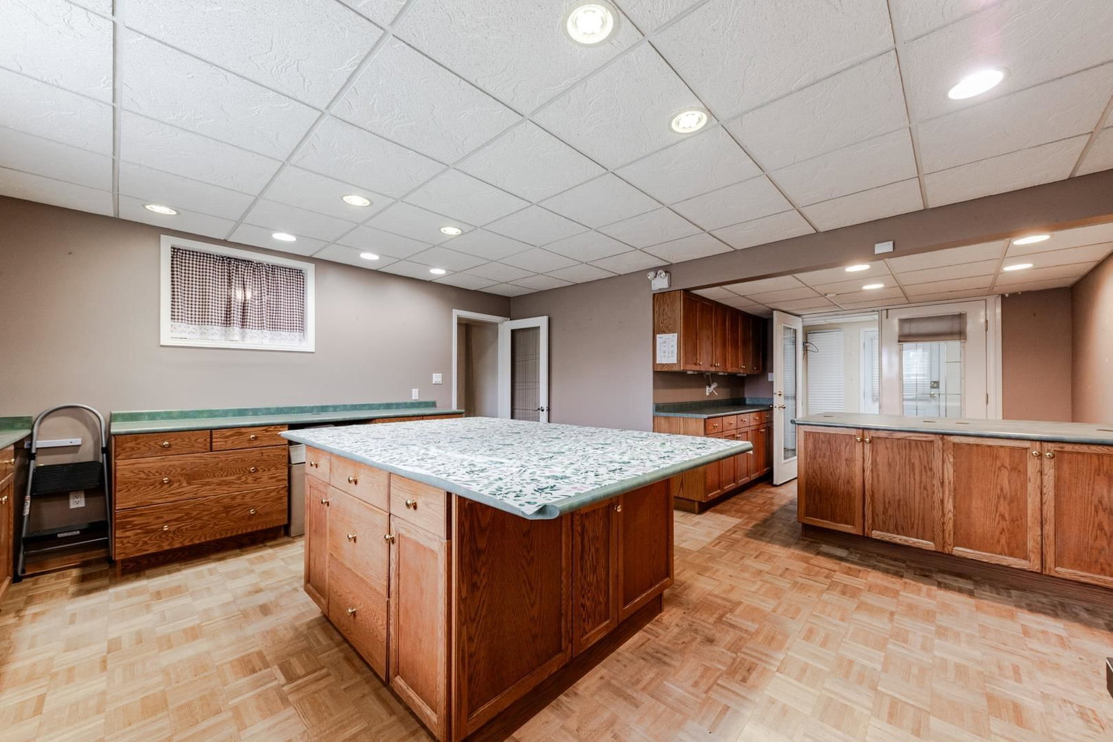 Listing Image 16