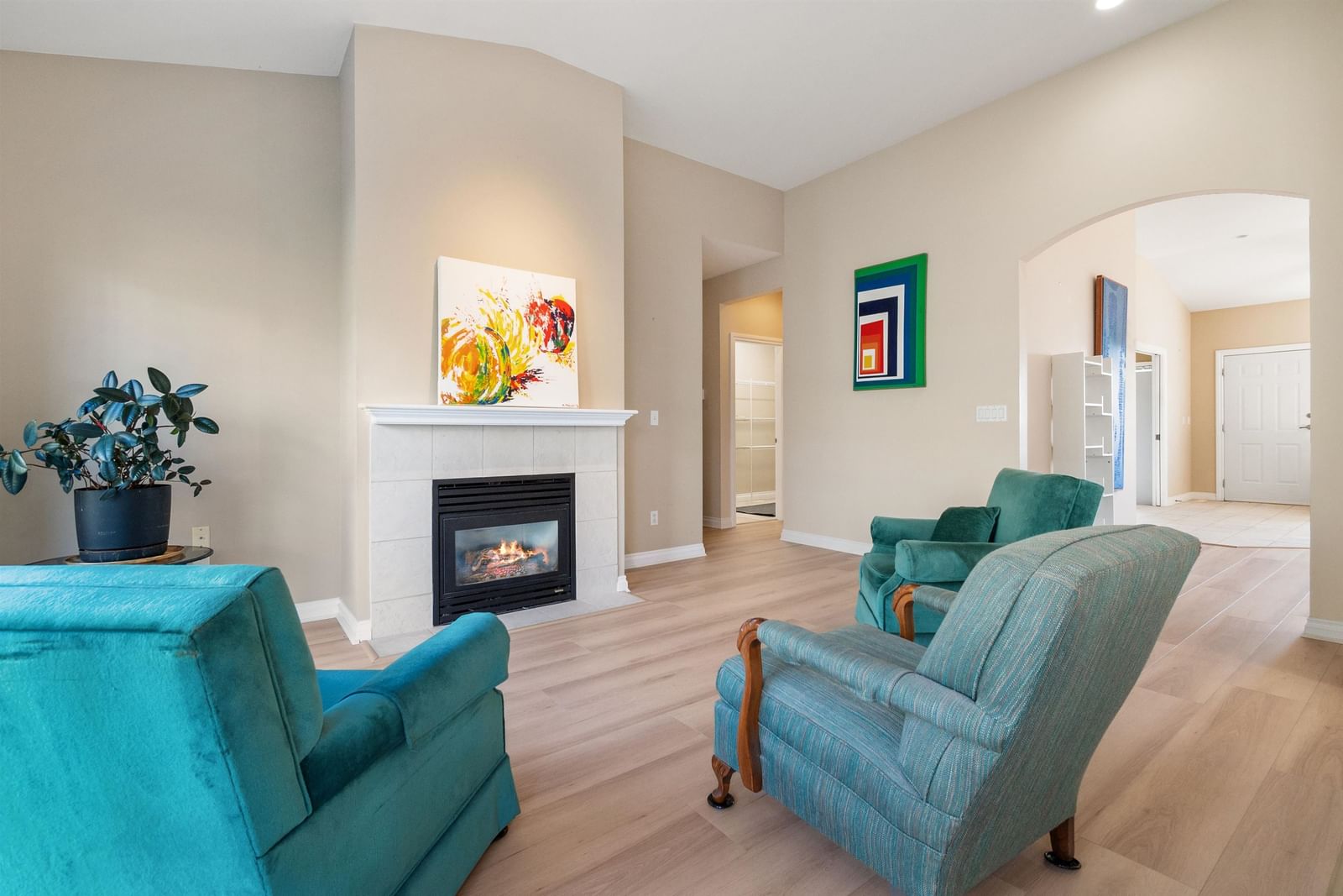 Listing Image 22