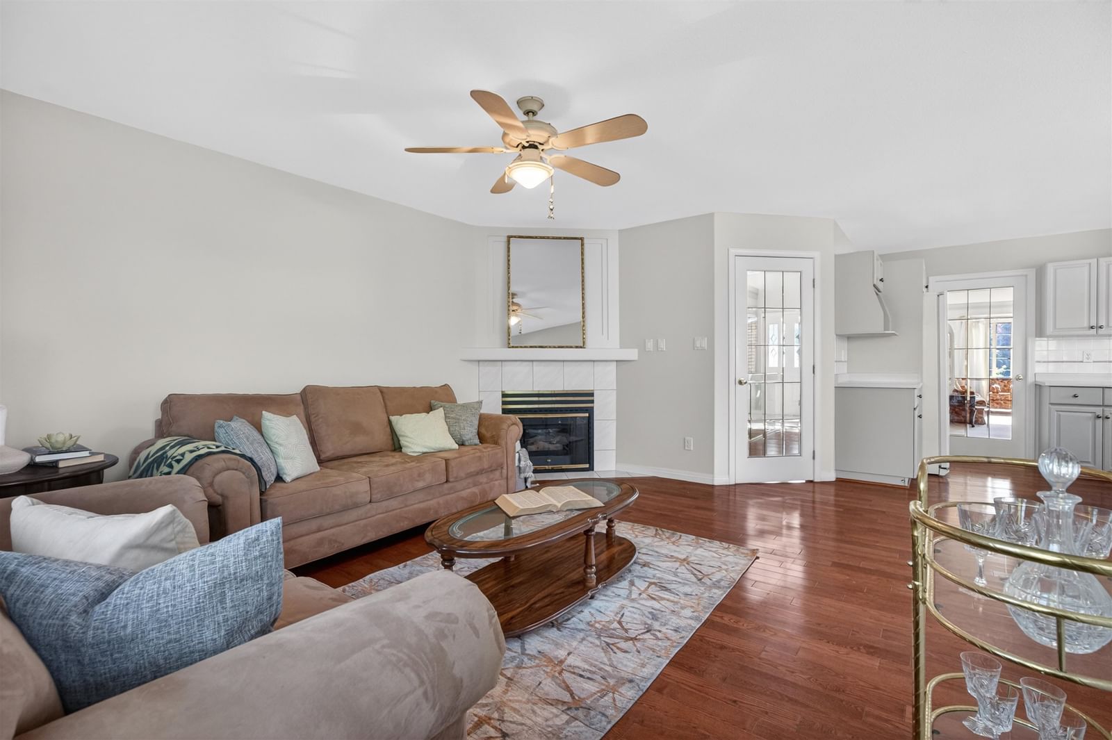 Listing Image 14