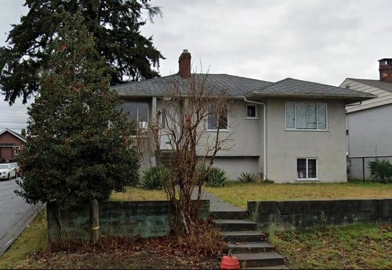 3507 Monmouth Avenue, Vancouver, British Columbia