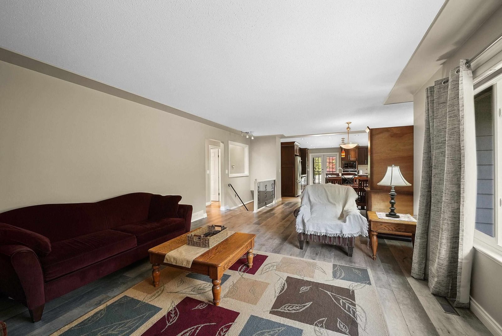 Listing Image 5