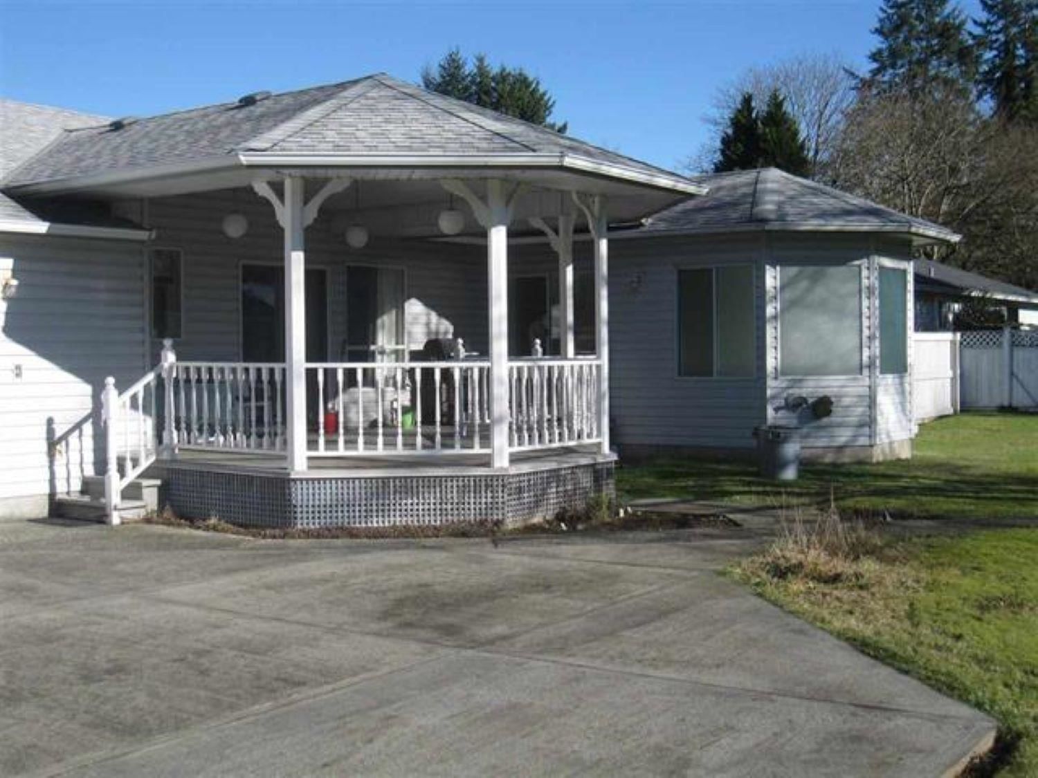 Listing Image 4