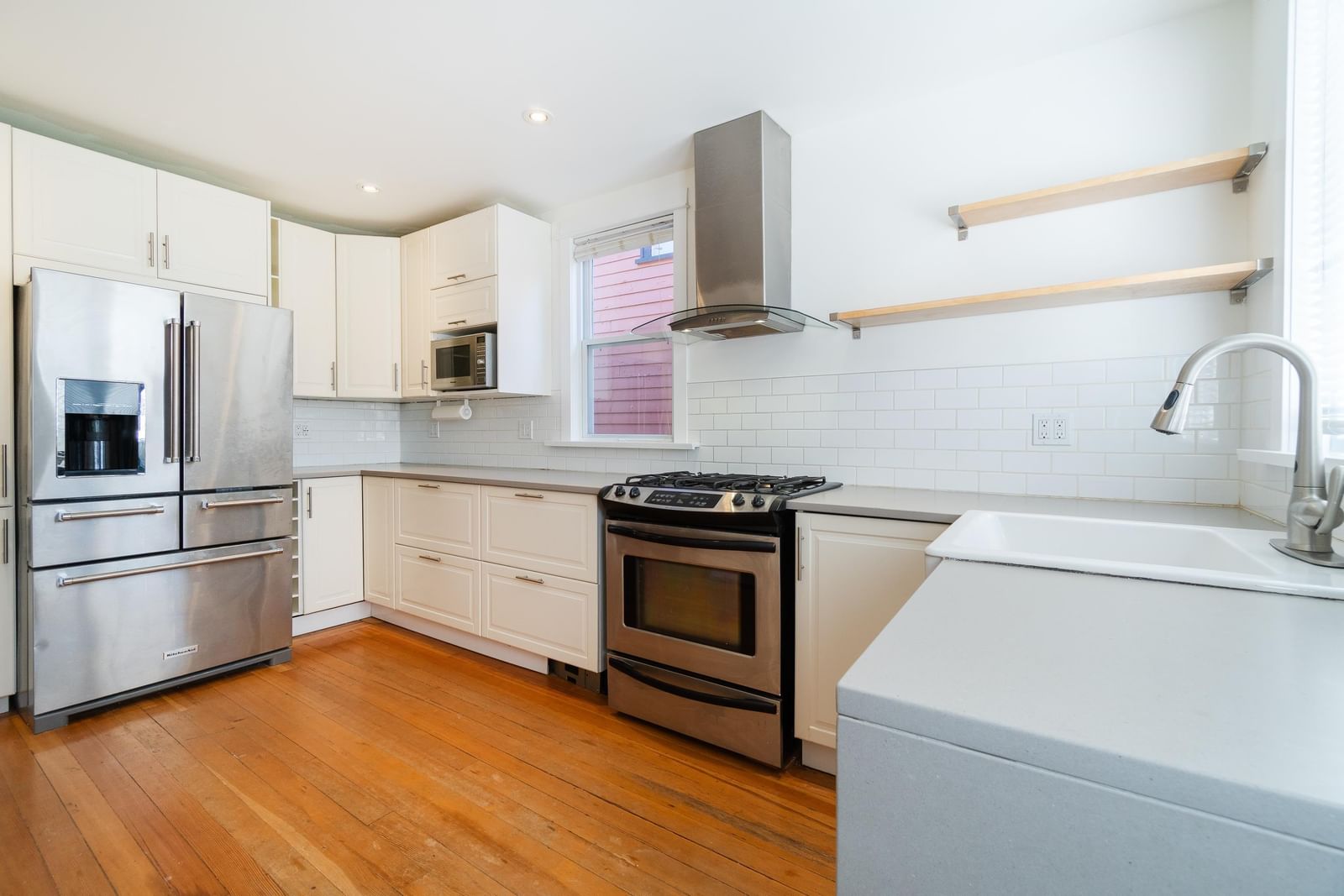 Listing Image 18
