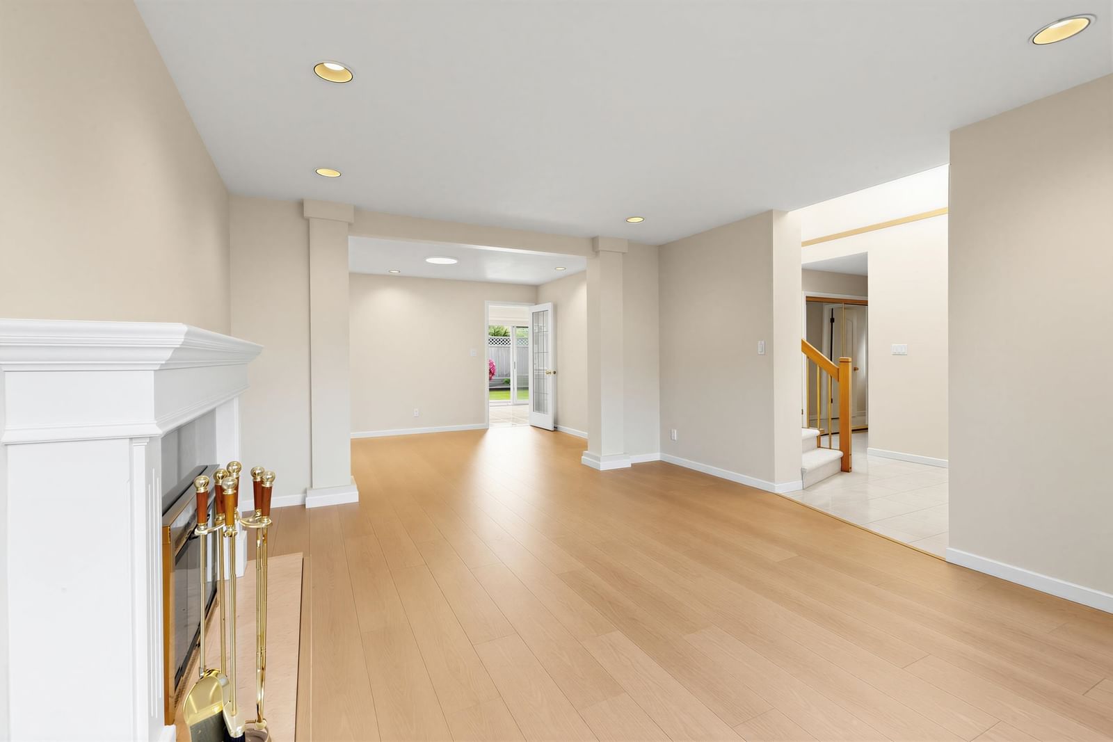 Listing Image 12