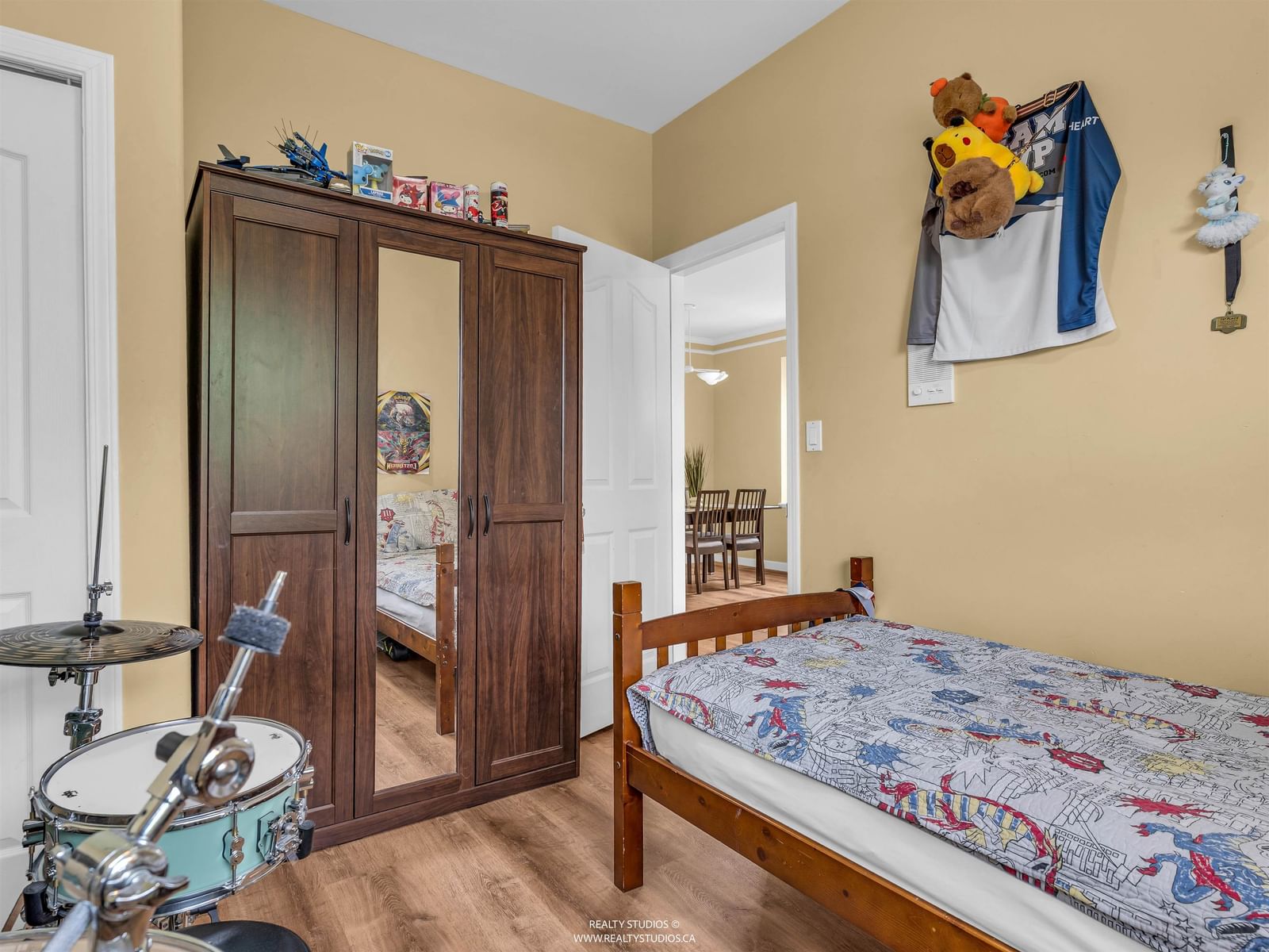 Listing Image 22