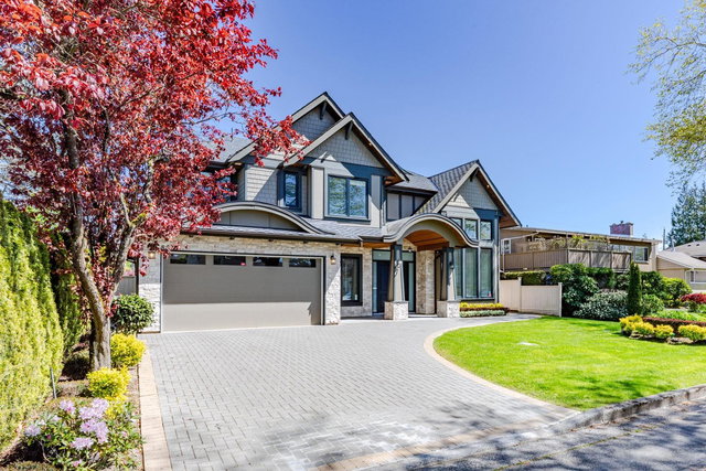 8520 Fairfax Crescent