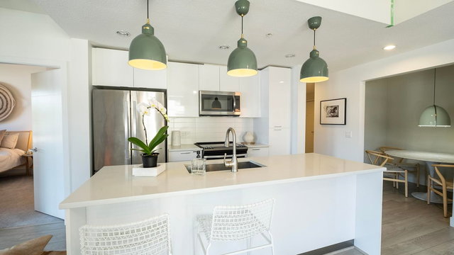 409 - 719 3rd Street W
