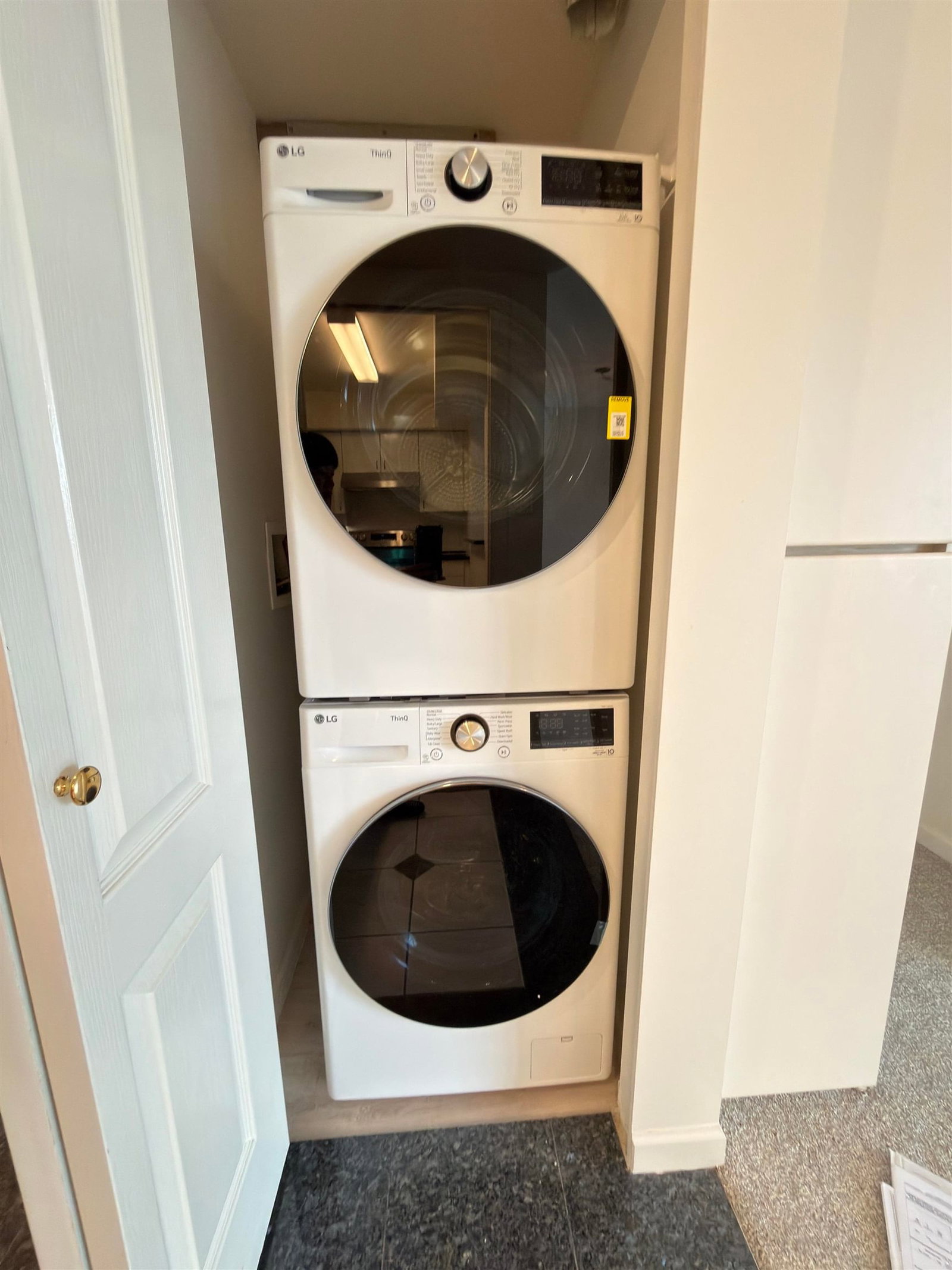 Listing Image 17