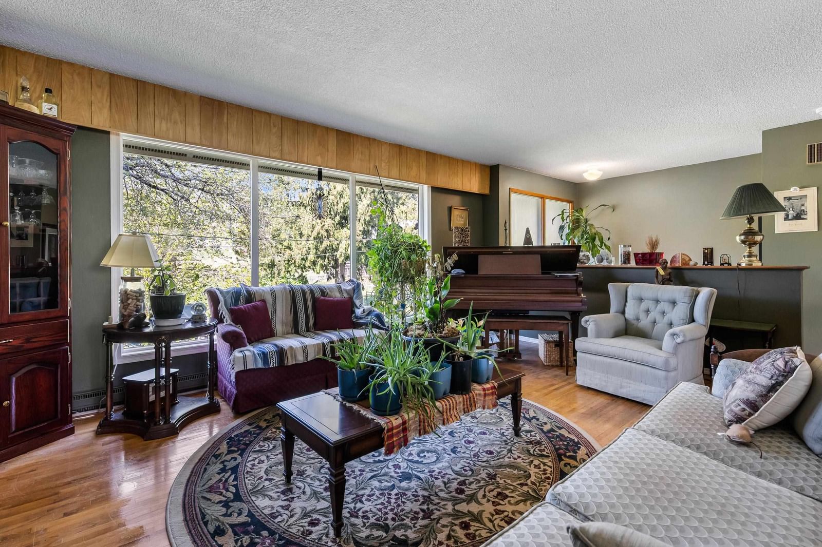 Listing Image 10