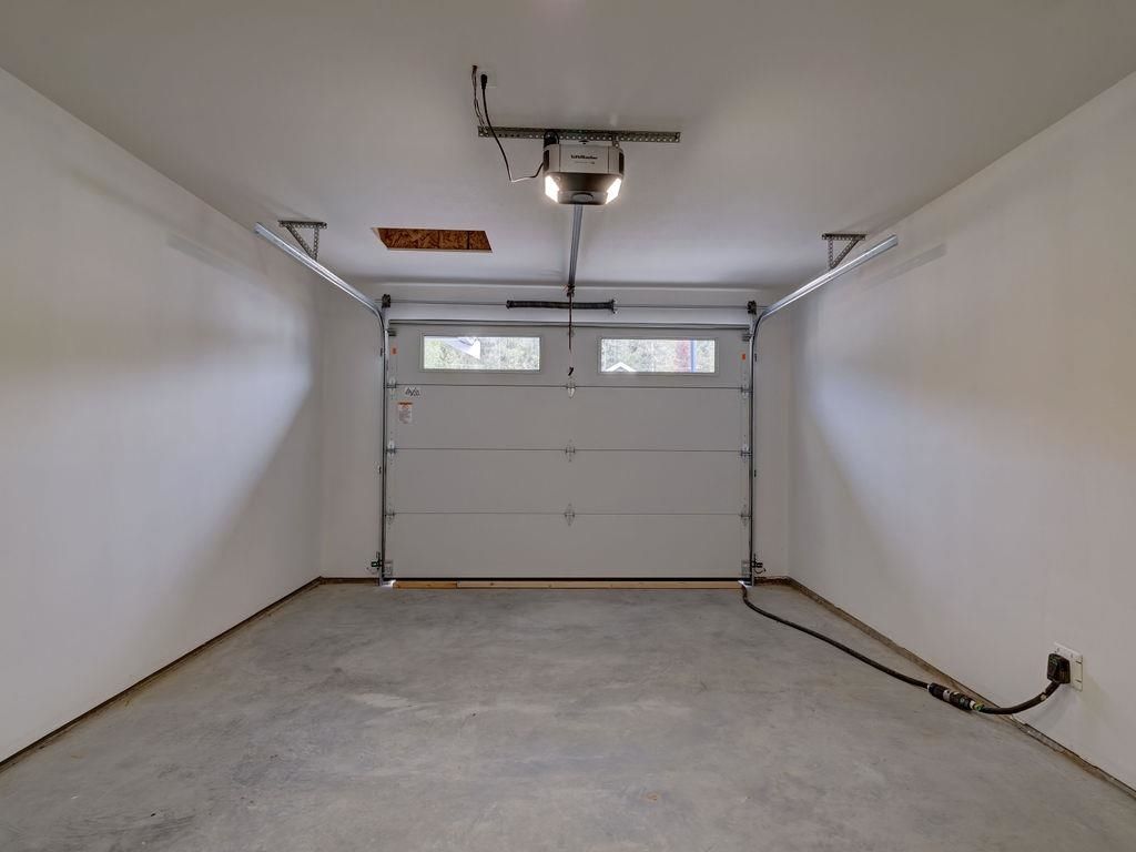 Listing Image 24