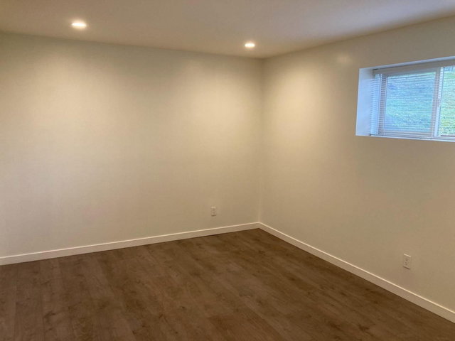 UPPER - 5704 Dundas Street