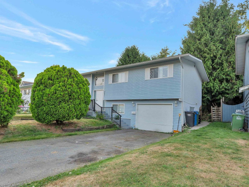 2651 Macbeth Crescent
