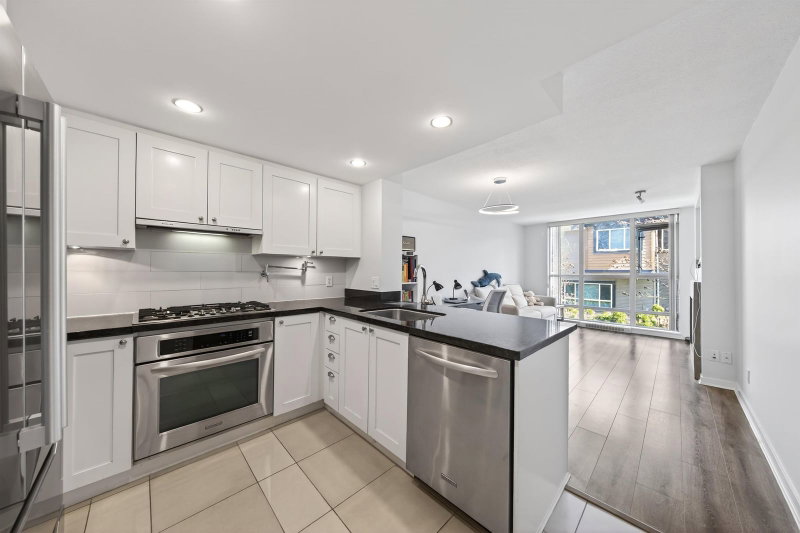 208 - 9373 Hemlock Drive