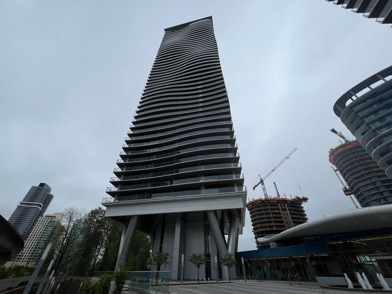 4890 Lougheed Highway #2110, Burnaby, British Columbia