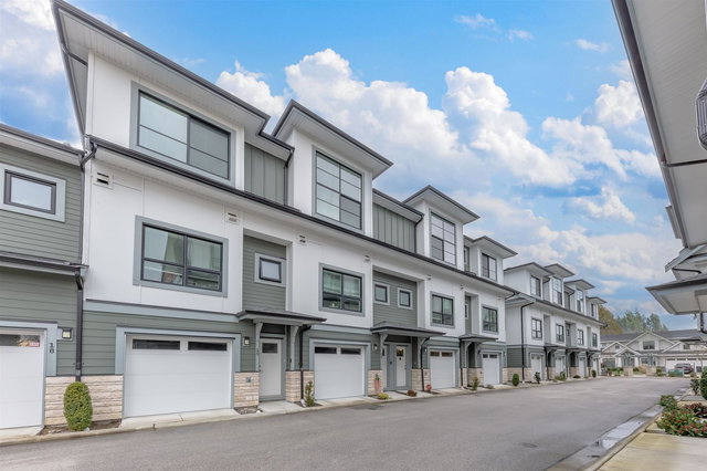 21 - 7168 Lynnwood Drive