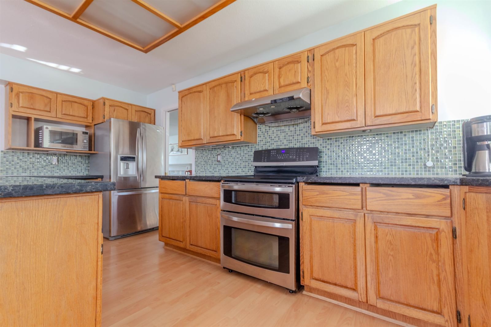 Listing Image 12