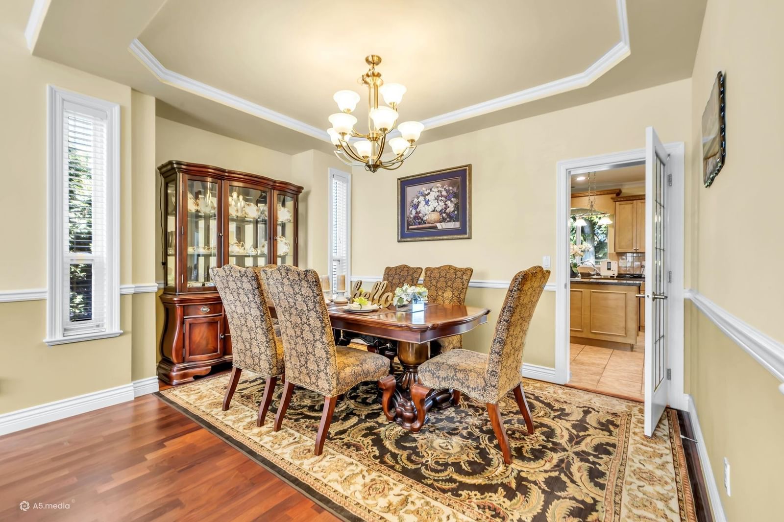 Listing Image 9