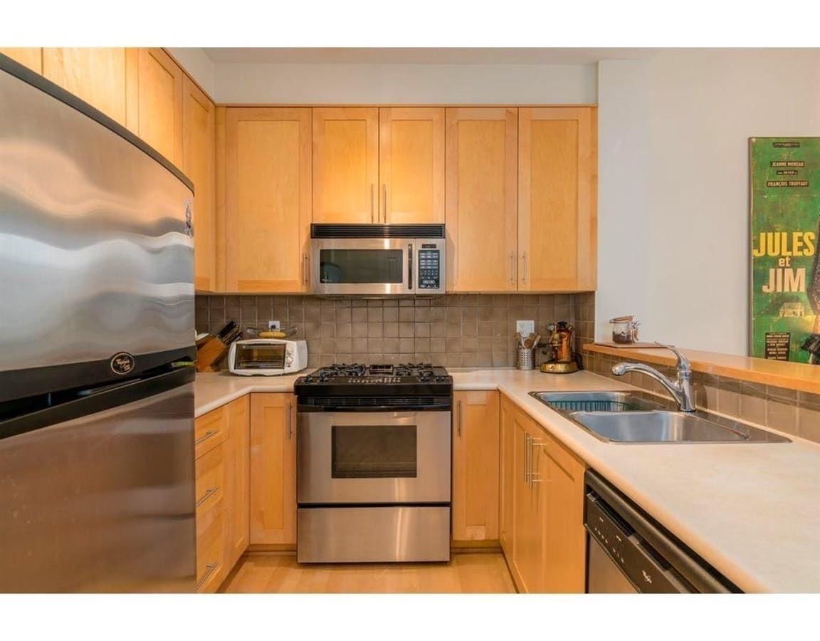 Listing Image 6