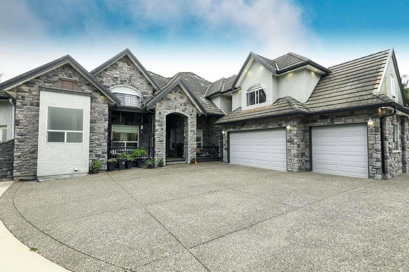 5733 W Kettle Crescent, Surrey, British Columbia