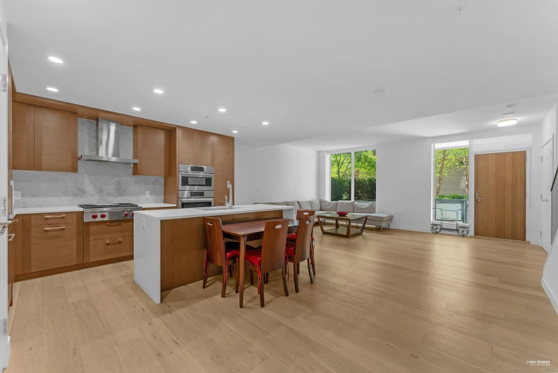 TH8 - 1439 George Street