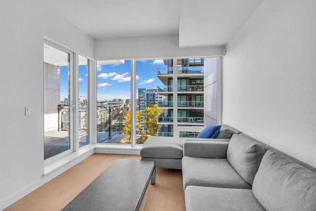1006 - 6833 Pearson Way