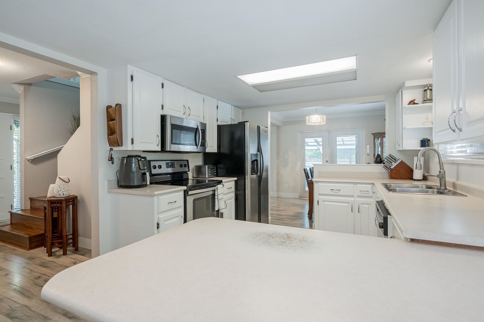 Listing Image 14