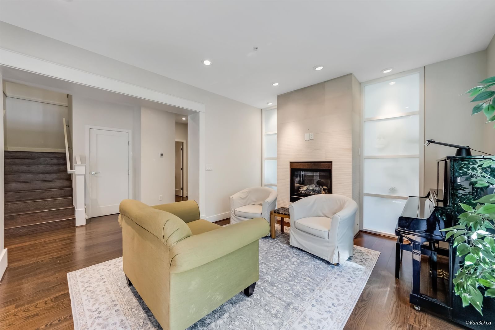 Listing Image 11