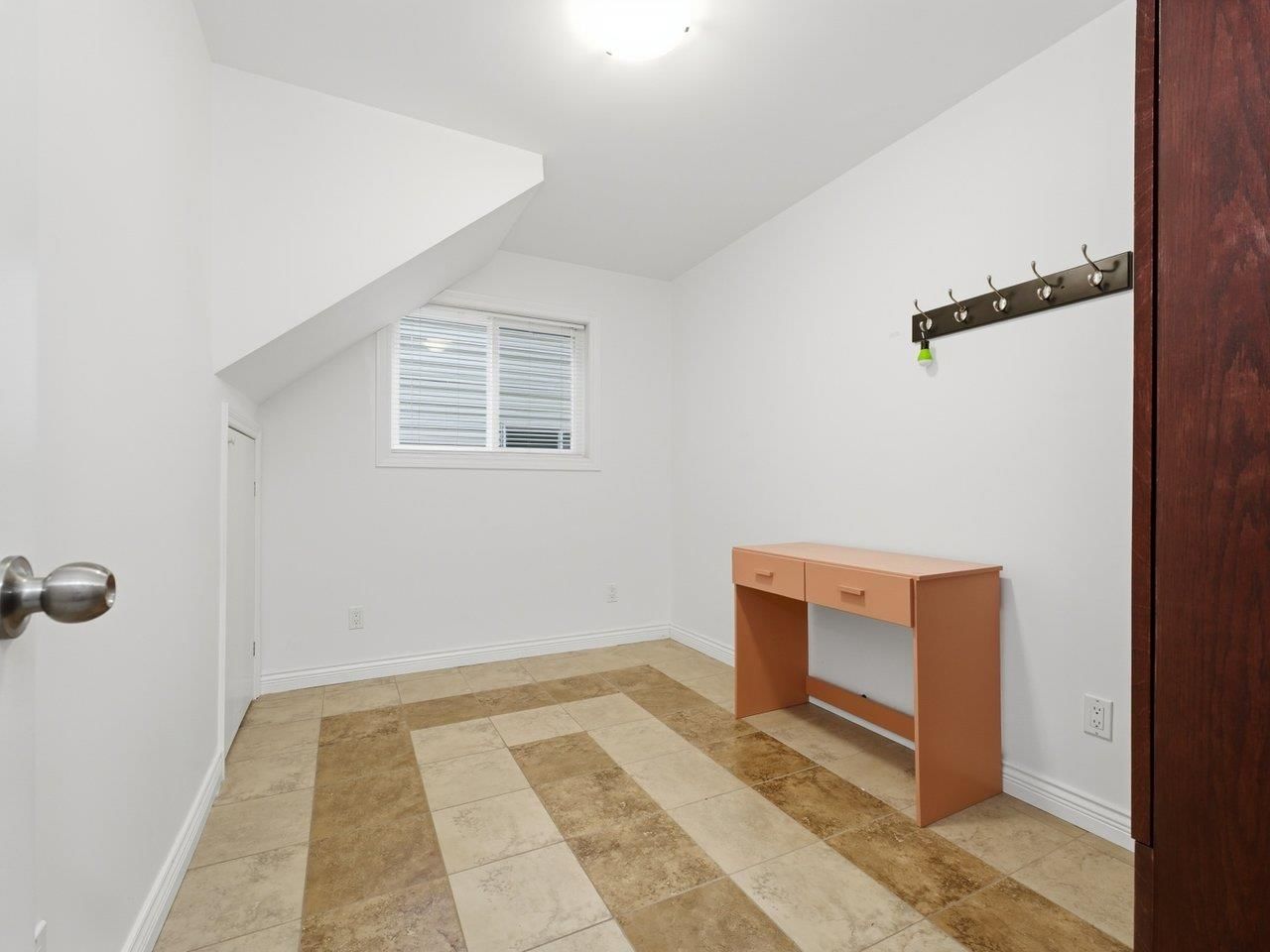 Listing Image 30