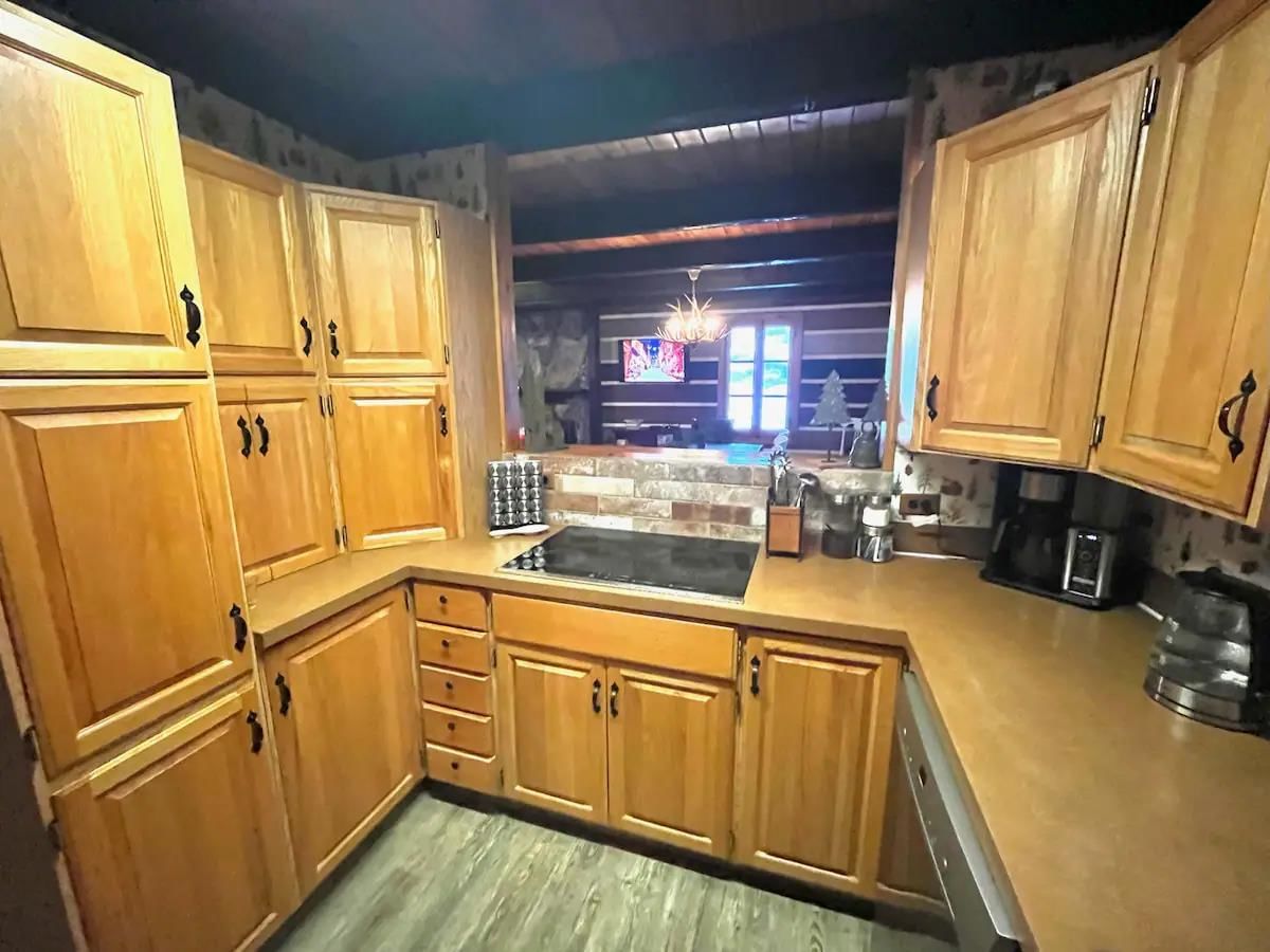 Listing Image 8
