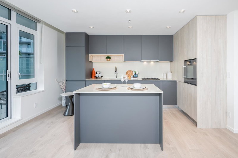 420 - 6300 Minoru Boulevard