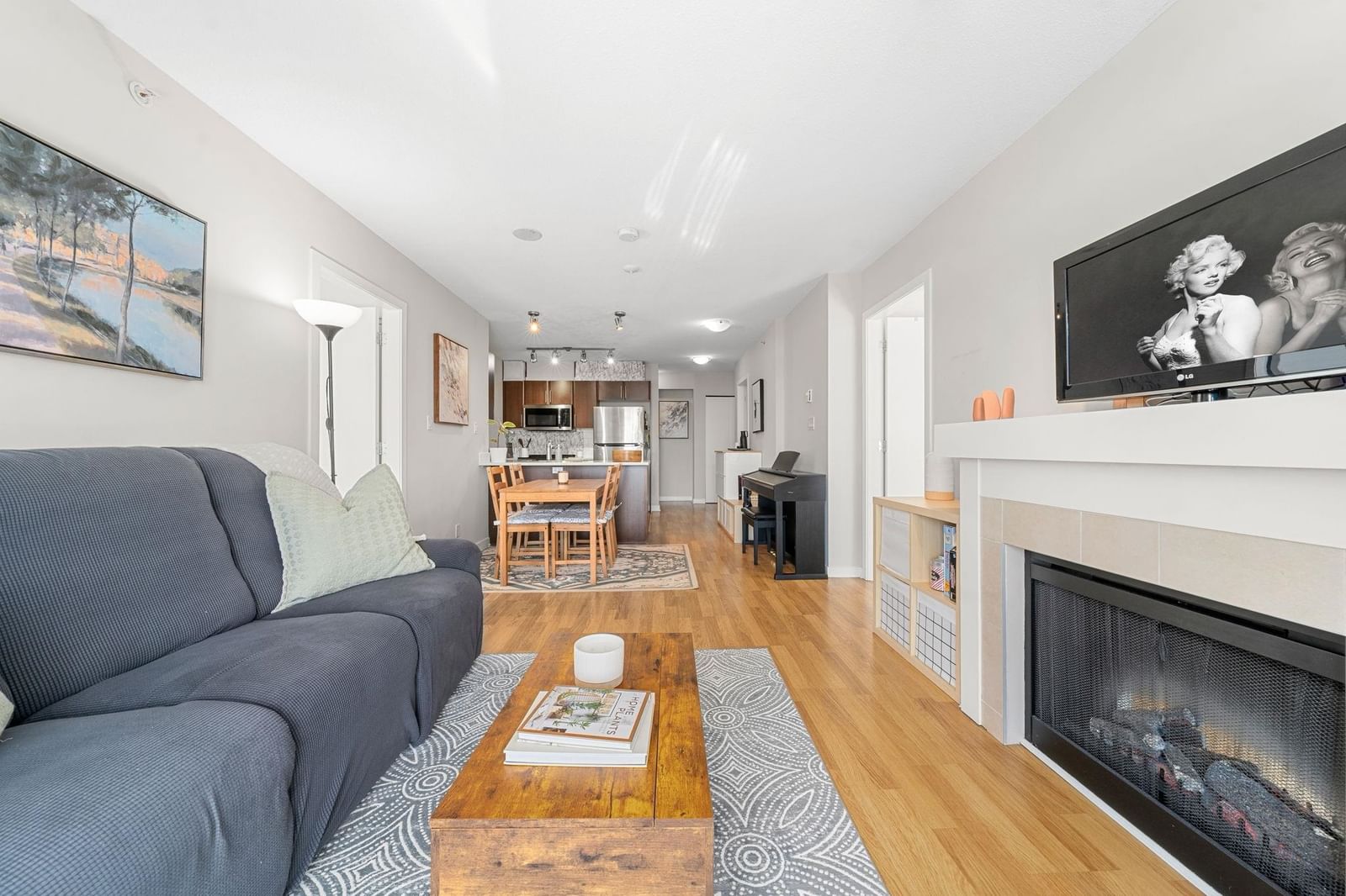 Listing Image 15