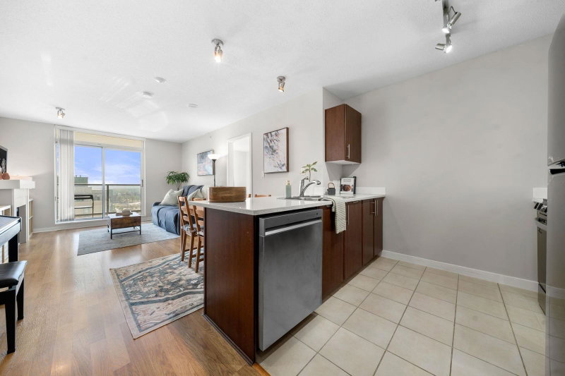 2506 - 1178 Heffley Crescent