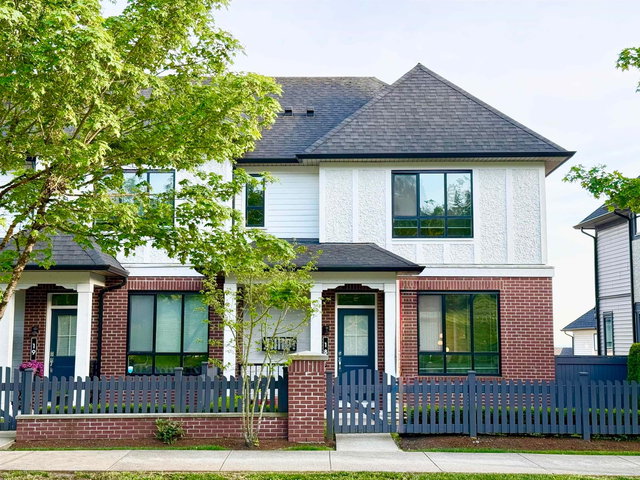 18 - 3500 Burke Village Promenade