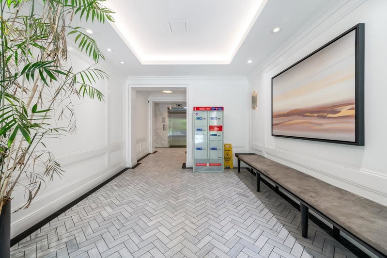 205 - 6933 Cambie Street