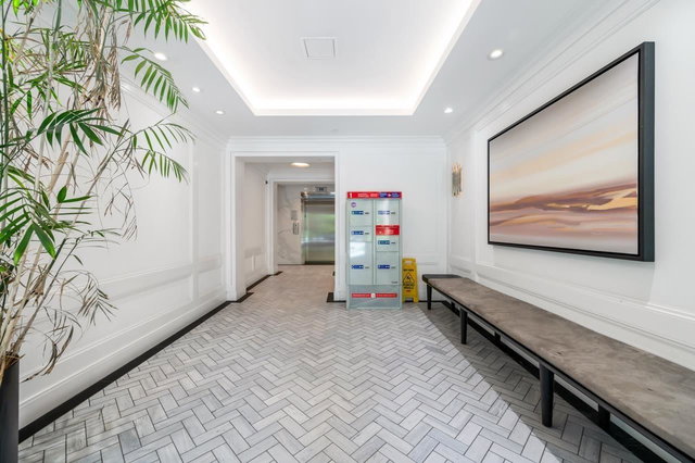 205 - 6933 Cambie Street