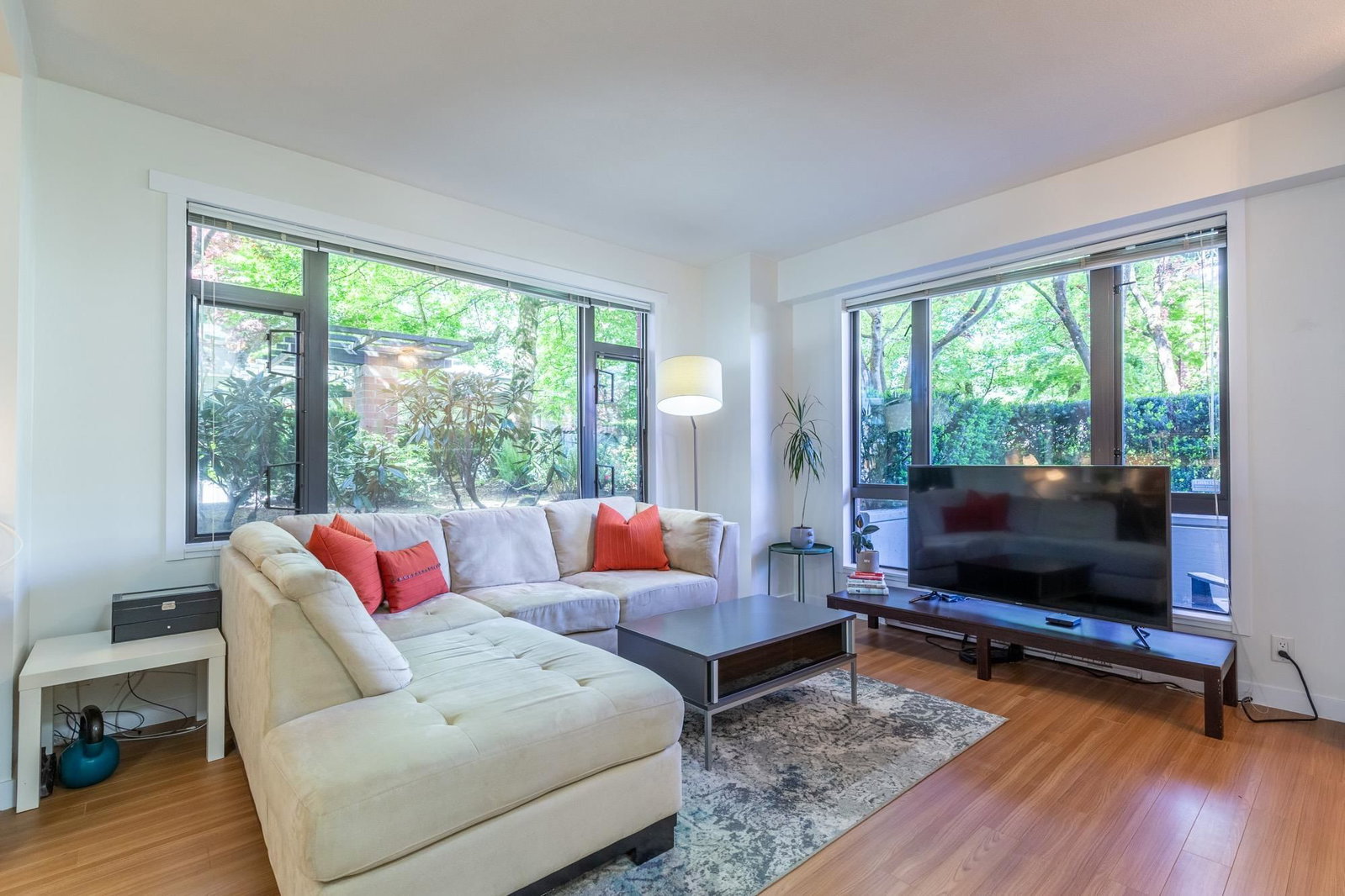 Listing Image 15