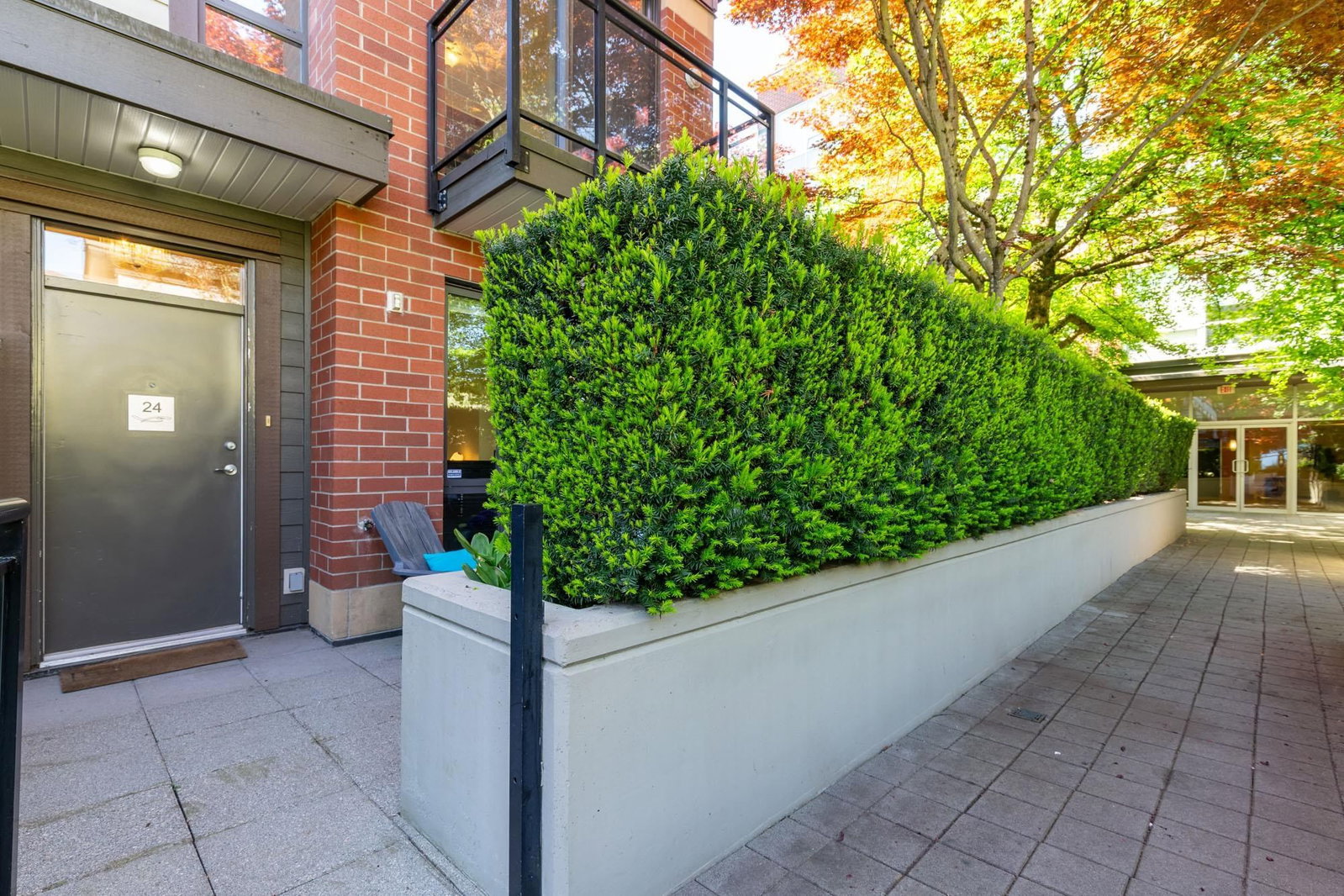 Listing Image 9