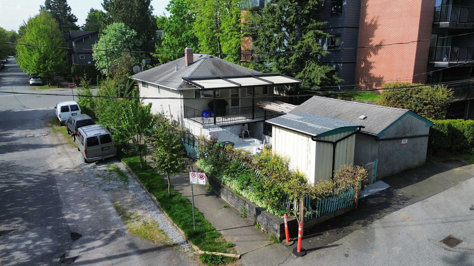 Listing Image 9