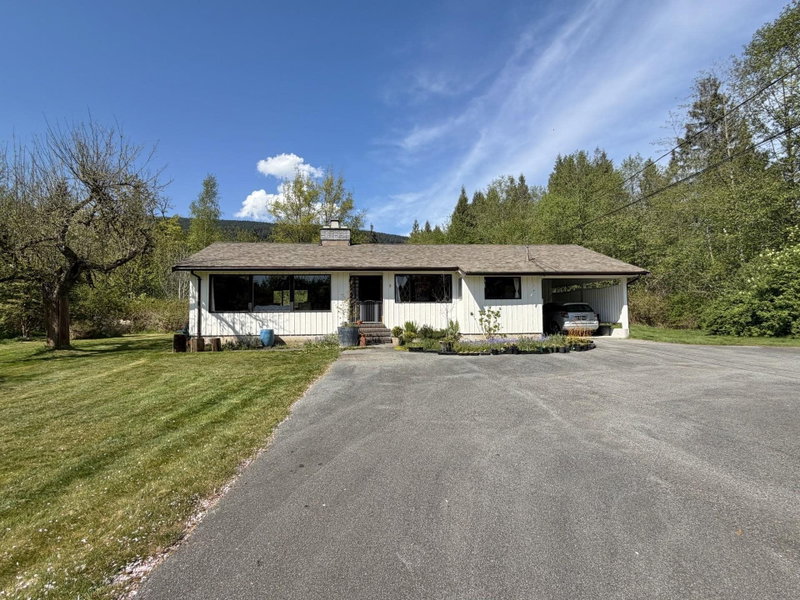 1346 Russell Road