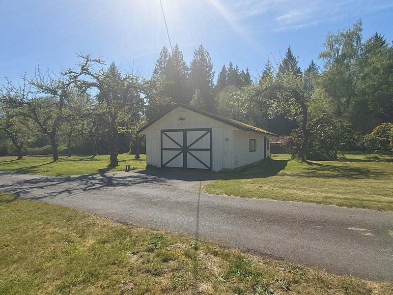 1346 Russell Road