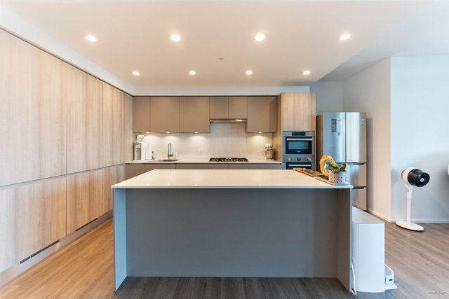 4401 - 3833 Evergreen Place