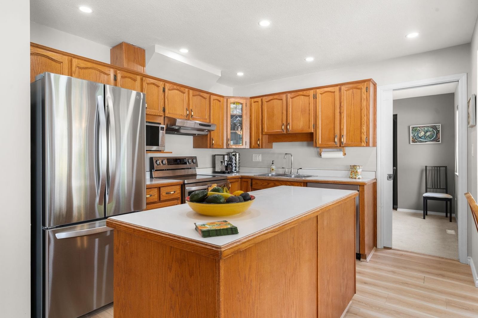 Listing Image 12